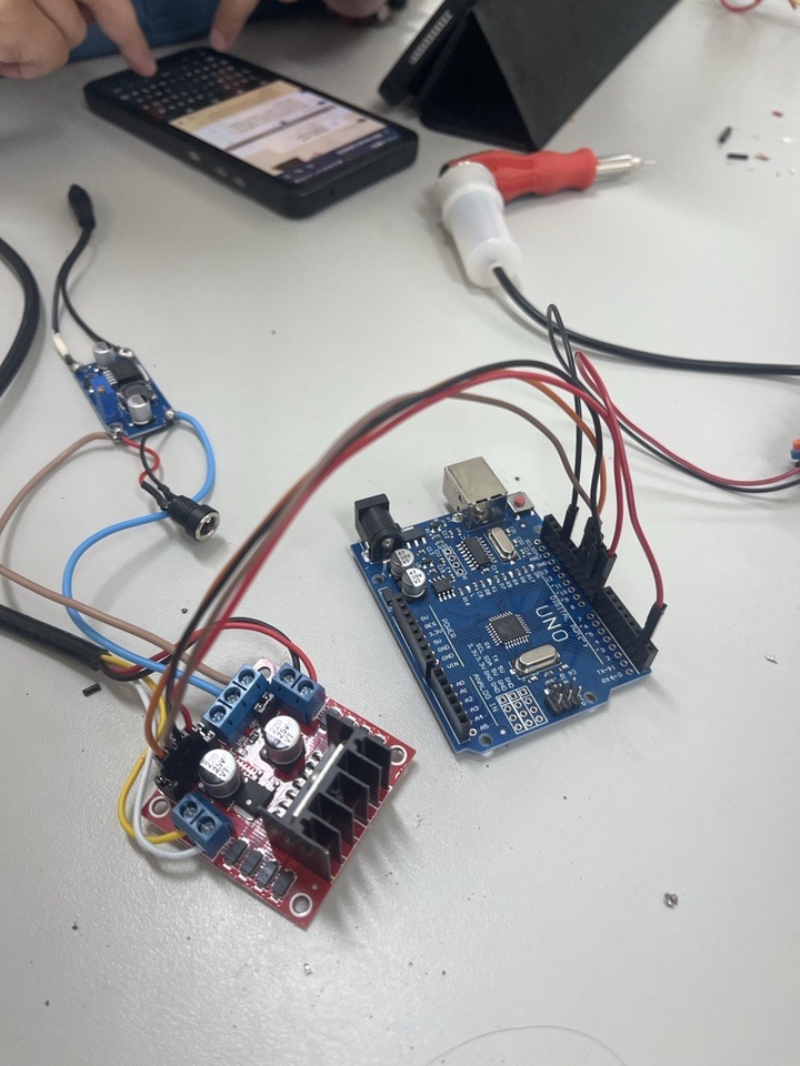 รับทำโปรเจค IoT Arduino บอร์ดควบคุมมอเตอร์ ระบบอิเล็กทรอนิกส์ เขียนโปรแกรม พัฒนาระบบ รับแก้ไข บริการครบวงจร