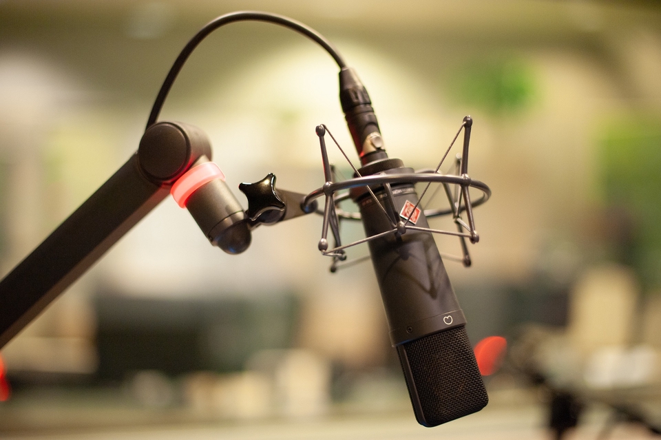 Sulih suara (dubbing, looping) - Voiceover Bahasa Inggris / English Voiceover Artist [Male] - 6
