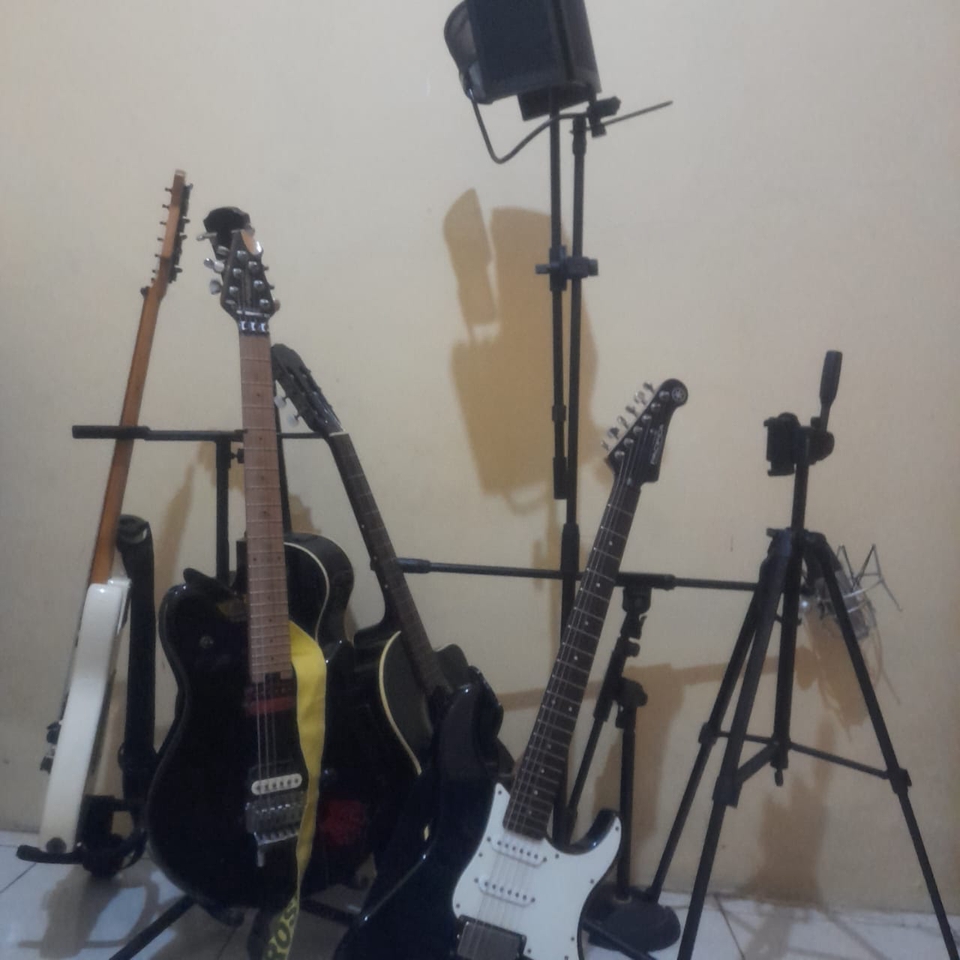 Sound Effects - Music Arranging/Covering Record session - 4