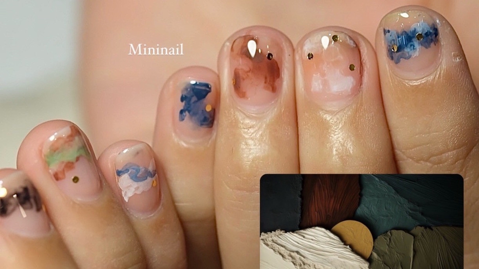 บริการทำเล็บที่บ้าน ลายน้ำสีพาสเทล เสริมด้วยทองคำ สวยหรู รับทำเล็บมือ ช่างทำเล็บฟรีแลนซ์