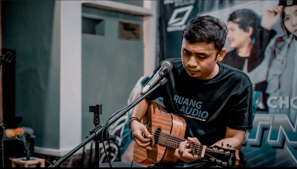 Sulih suara (dubbing, looping) - VOICE OVER / DUBBING PRIA - 4