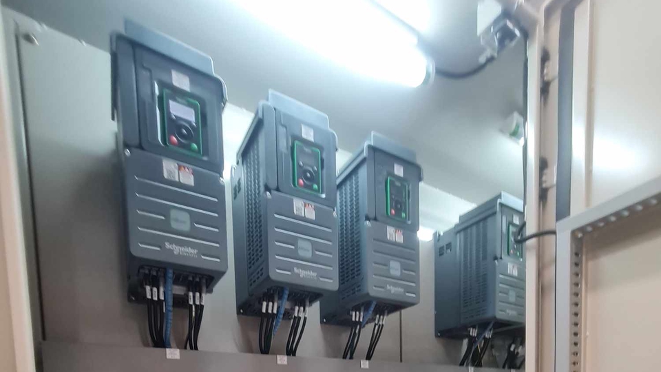 ผู้เชี่ยวชาญให้ความรู้เฉพาะด้าน - ให้คำปรึกษาในการเปลี่ยนอุปกรณ์ Inverter สำหรับขับ Motor - 1