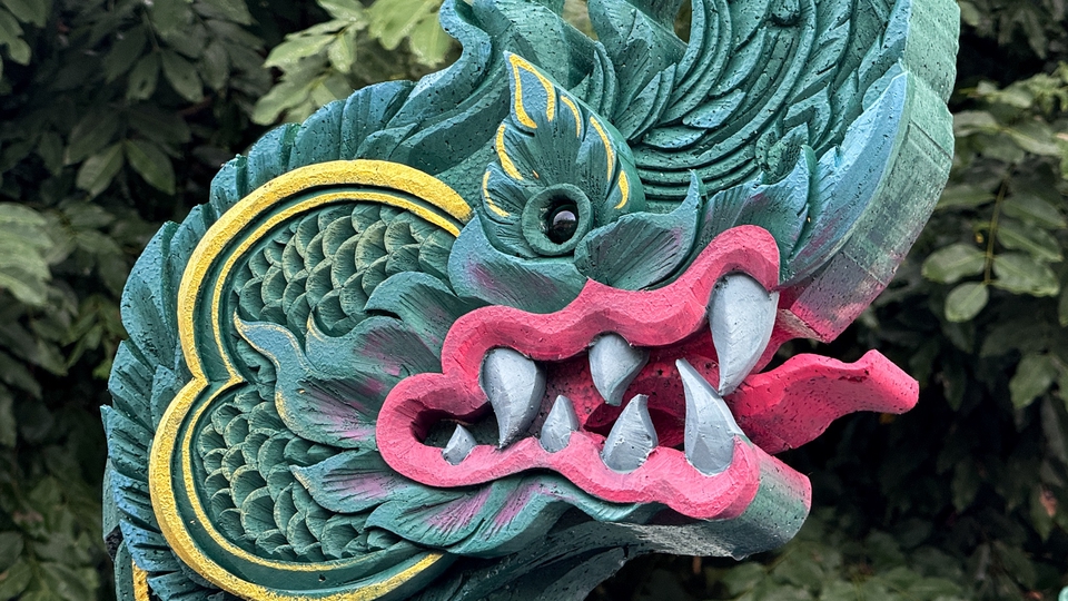 รับทำของขวัญแฮนเมด งานแกะสลักไม้ รูปมังกร