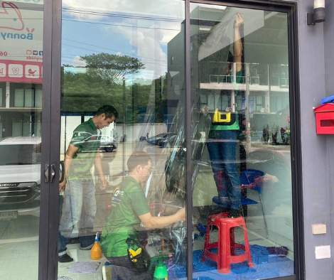 ติดฟิล์มกระจกบ้าน - บริการติดตั้งฟิล์มกรองแสงบ้าน อาคาร สำนักงาน - 8