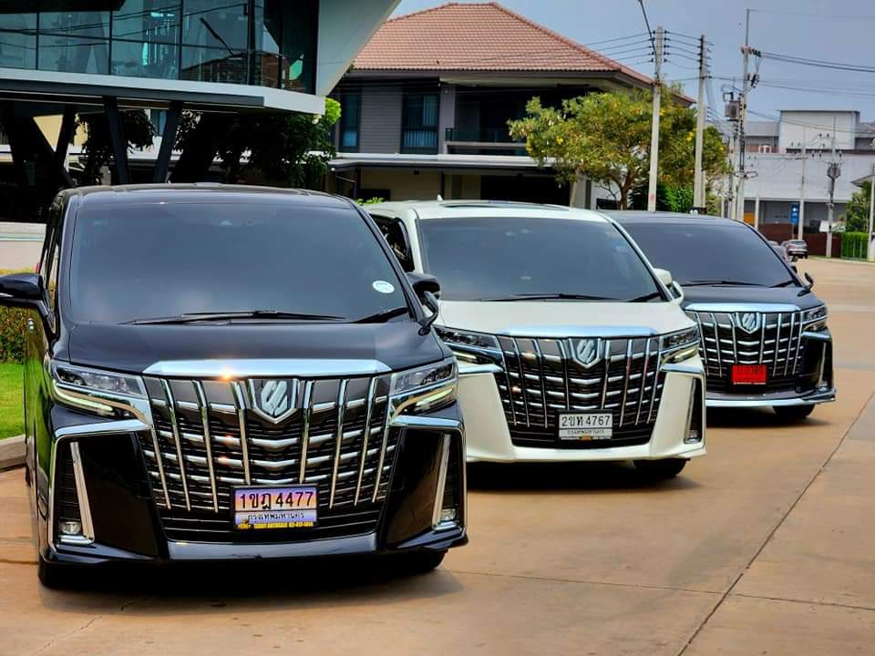 จ้างคนขับรถส่วนตัว บริการคนขับรถรายวัน รถหรู Toyota Alphard รับจ้างขับรถ คนขับรถมืออาชีพ