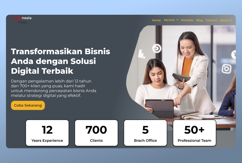 Desain UI UX web dengan tampilan modern untuk solusi transformasi bisnis digital terbaik.