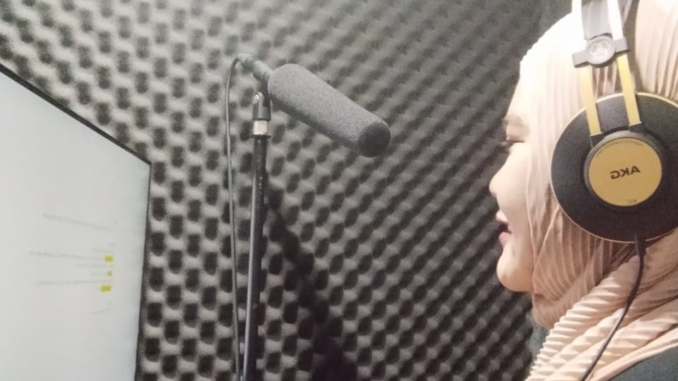 Sulih suara (dubbing, looping) - VO and dubbing Company, product, and content - 1