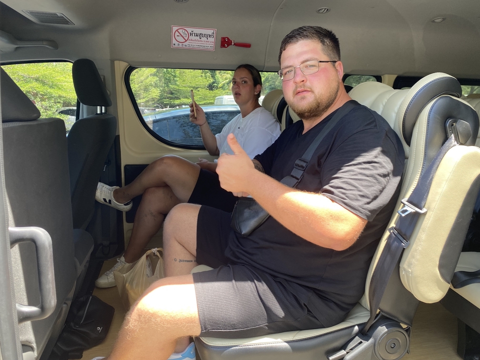 จ้างคนขับรถส่วนตัว บริการคนขับรถรายวัน รับจ้างขับรถ คนขับรถมืออาชีพ เดินทางปลอดภัย