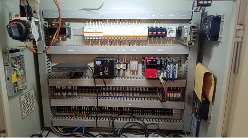 Jasa pembuatan robot Arduino dan jasa desain PCB untuk sistem elektronik