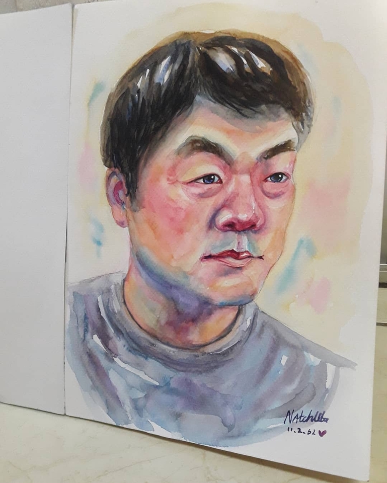 วาดภาพเหมือน Portrait - รับวาดภาพคนเหมือน สีน้ำ สีไม้ portrait ภาพประกอบ คน สัตว์เลี้ยงดอกไม้ อาหาร หรือวิว - 9