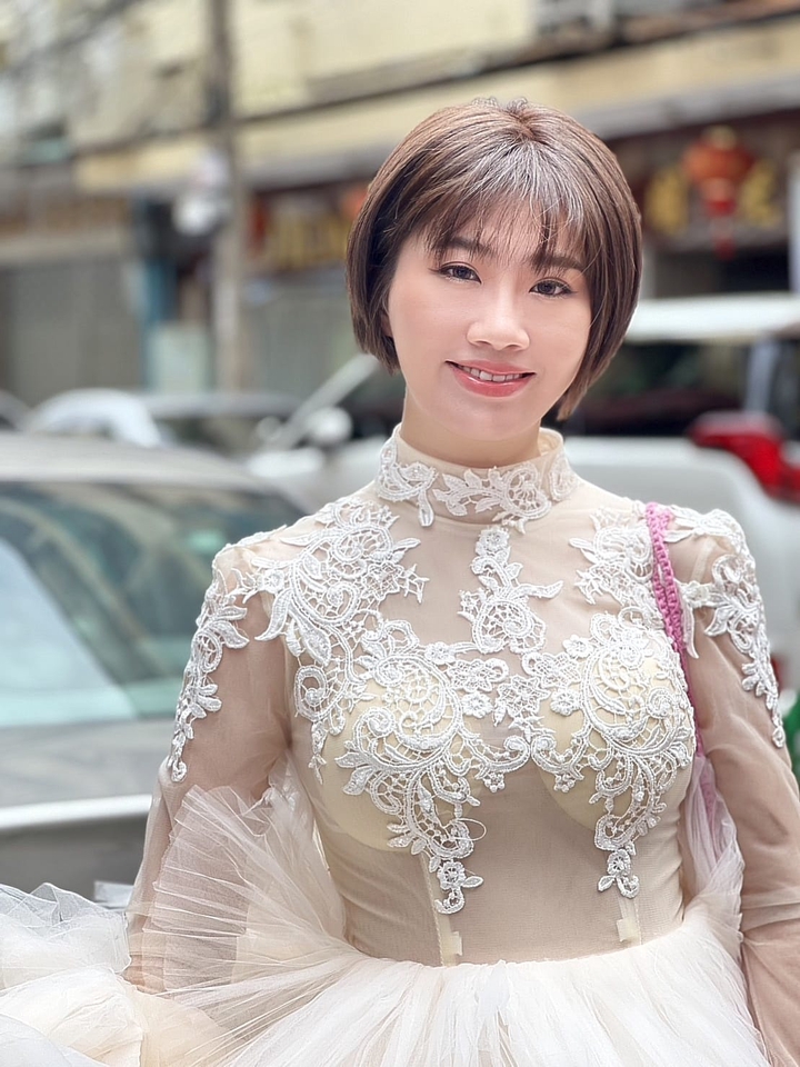 ช่างแต่งหน้ารับปริญญา สไตล์เกาหลี แต่งหน้ารับปริญญา ช่างแต่งหน้า กรุงเทพฯ