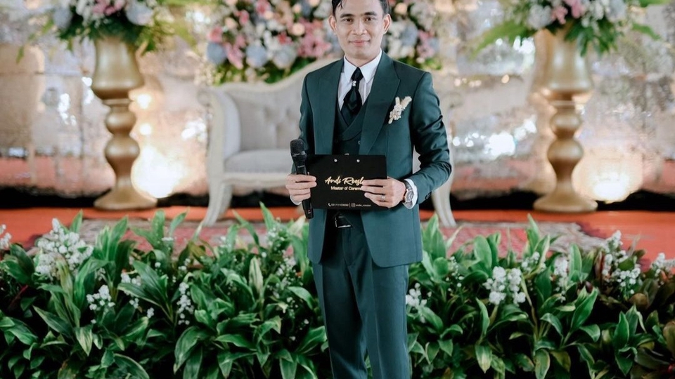 Jasa Lainnya di Gaya Hidup - Master of ceremony (MC) wedding or event 