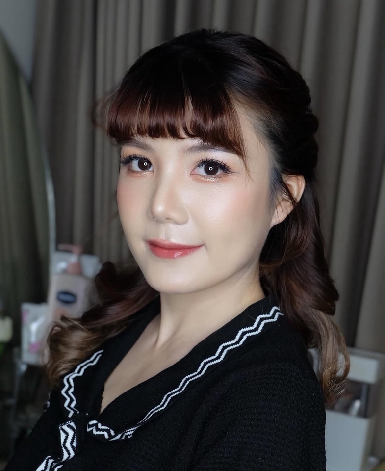รับแต่งหน้ารับปริญญา ช่างแต่งหน้าสไตล์เกาหลี แต่งหน้าเจ้าสาวสวยหวาน