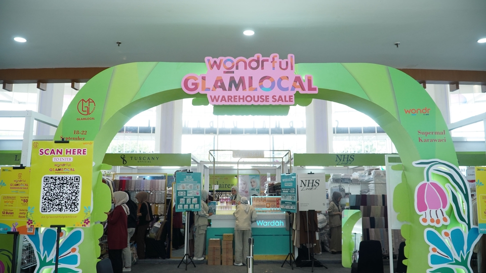 Jasa Fotografi Produk Glamlokal Warehouse Sale, foto produk, fotografi makanan, foto produk online shop, jasa fotografer, fotografer produk, harga jasa foto produk.