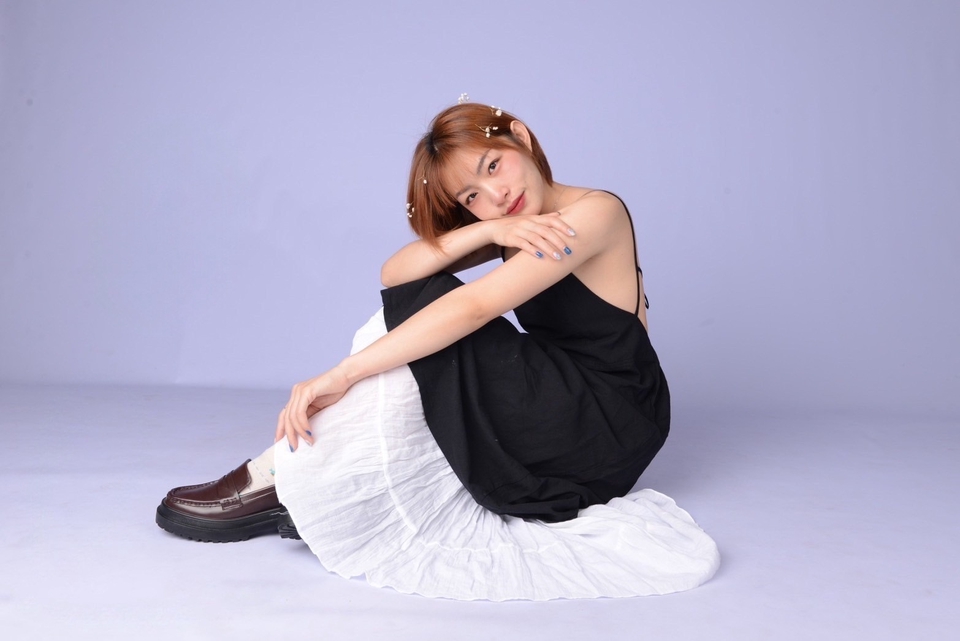 เน็ตไอดอลสาวสวย รีวิวเสื้อผ้าแฟชั่น