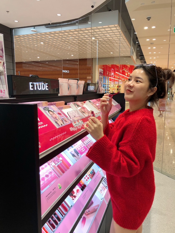 รับรีวิวเครื่องสำอาง Etude House รีวิวลิปสติก บล็อกเกอร์รีวิวสินค้า รีวิวเครื่องสำอางเกาหลี รีวิวสินค้า tiktok รับจ้างรีวิว tiktok เน็ตไอดอลรีวิว