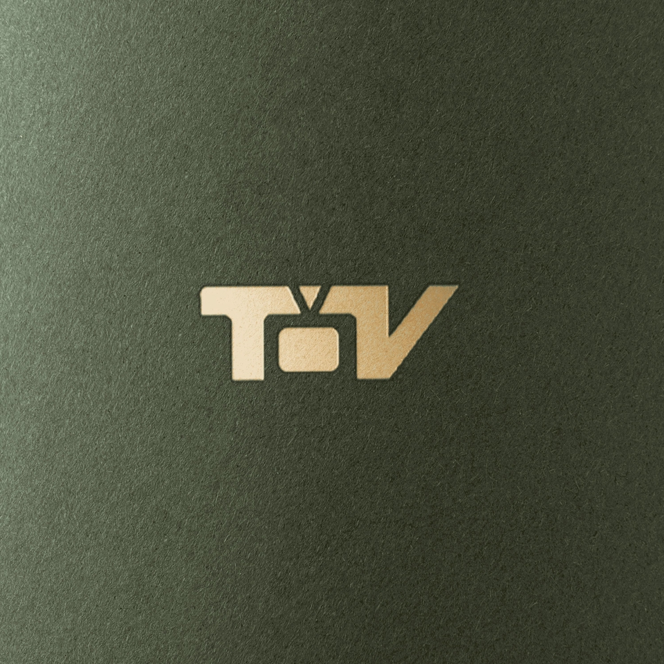 Desain logo TV modern dan profesional untuk perusahaan