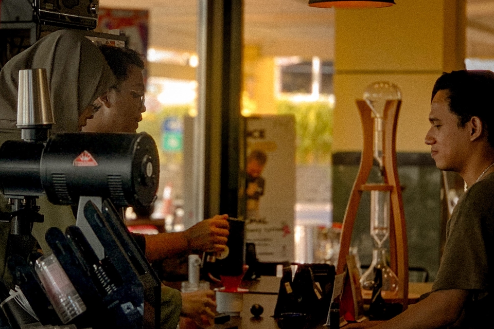 Jasa edit foto online, edit background foto, ganti background foto, hapus watermark, edit foto wedding, edit foto prewedding, edit foto pernikahan.