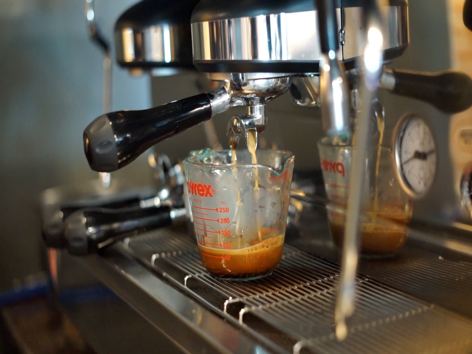 รับตัดต่อวีดีโอ ตัดต่อคลิป บริการตัดต่อวีดีโอ ตัดต่อวิดีโอ ตัดต่อวีดีโอ โฆษณา รับตัดต่อคลิป tiktok รับตัดต่อหนังสั้น รับตัดต่อวีดีโอ vlog