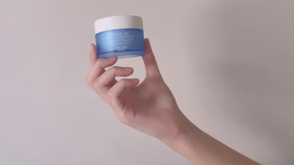 Acting & Modeling - รับถ่ายแบบมือ Hand Talent - 1