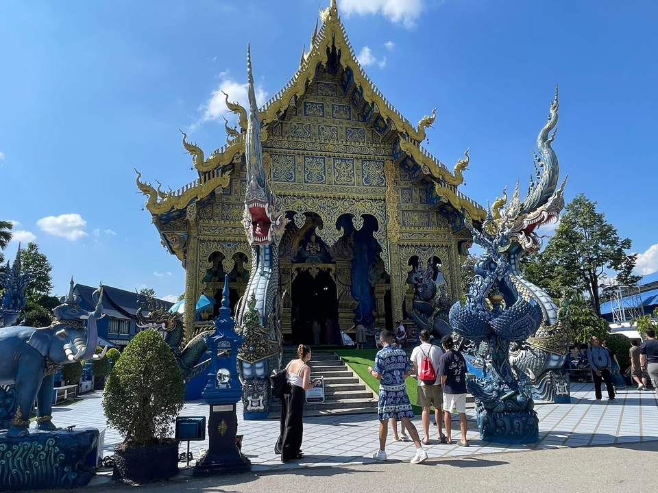 จ้างคนขับรถรายวัน บริการคนขับรถส่วนตัว ราคาถูก เช่าคนขับรถ เที่ยวไทย
