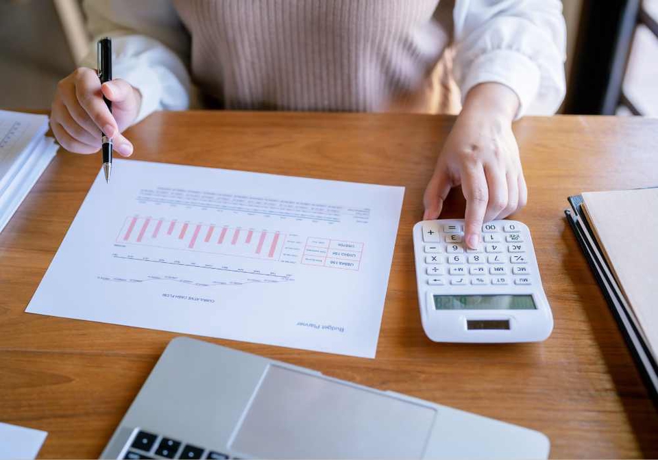 Jasa Akuntansi dan Konsultan Keuangan - Penyusunan Laporan Keuangan dan Konsultasi Pajak