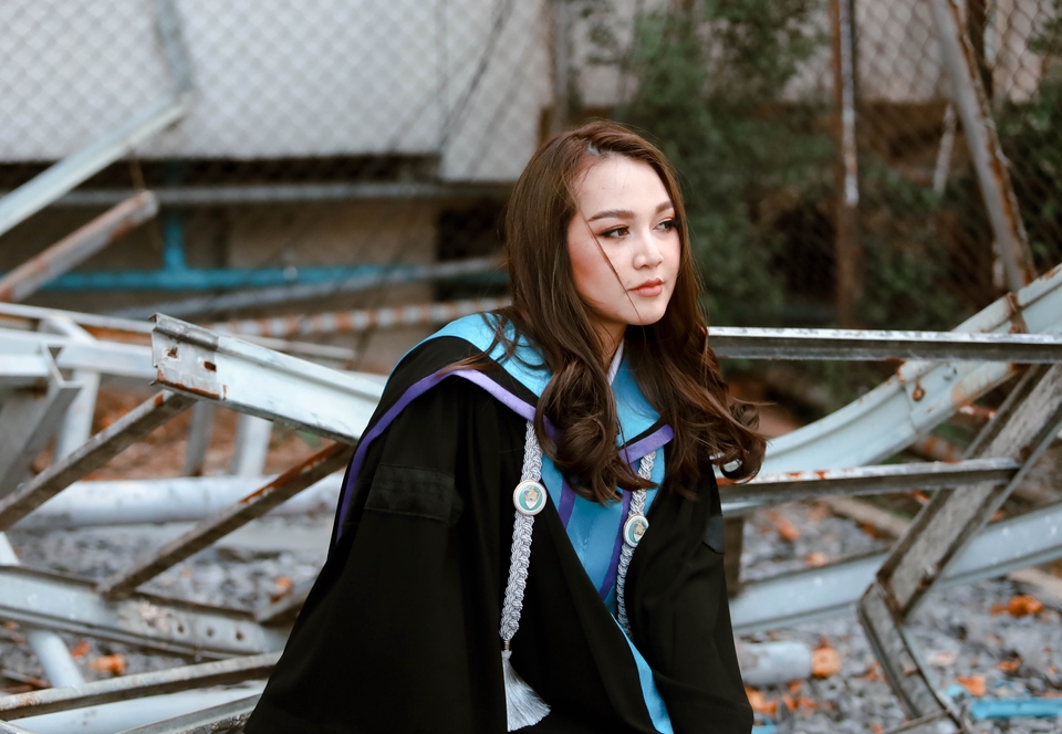 ถ่ายรูปรับปริญญา ช่างภาพรับปริญญา ช่างภาพ บัณฑิตสาวสวย