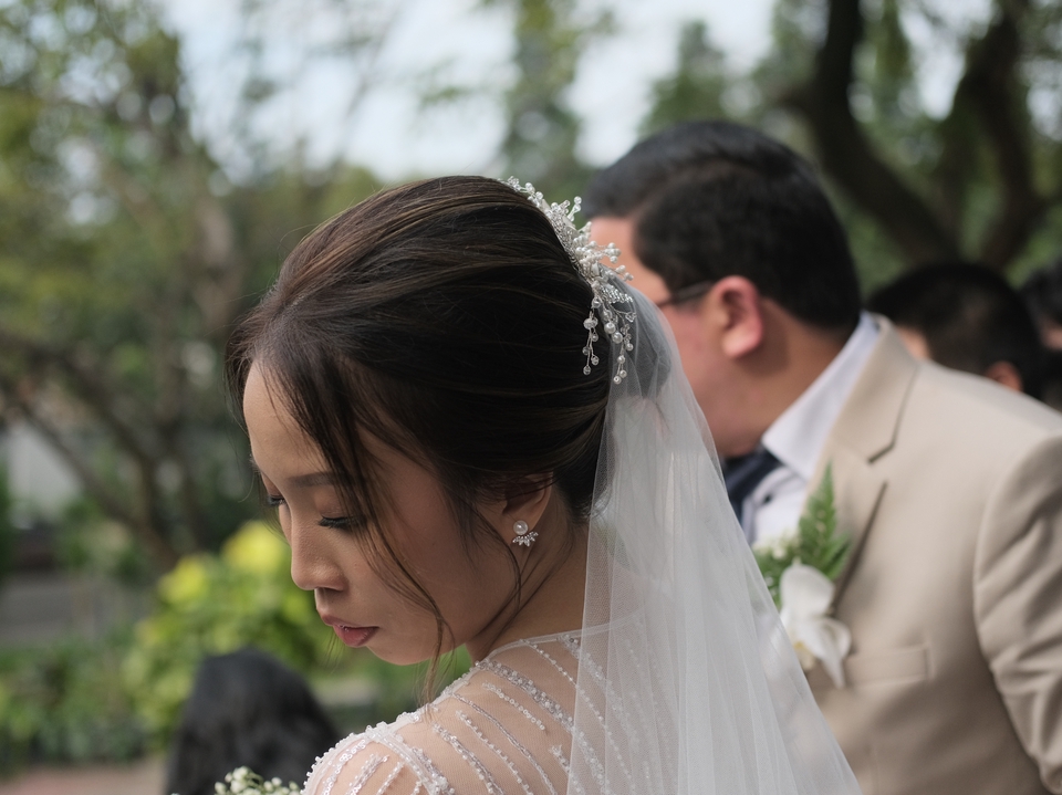 Jasa Fotografi Prewedding dan Pernikahan di Studio dan Outdoor