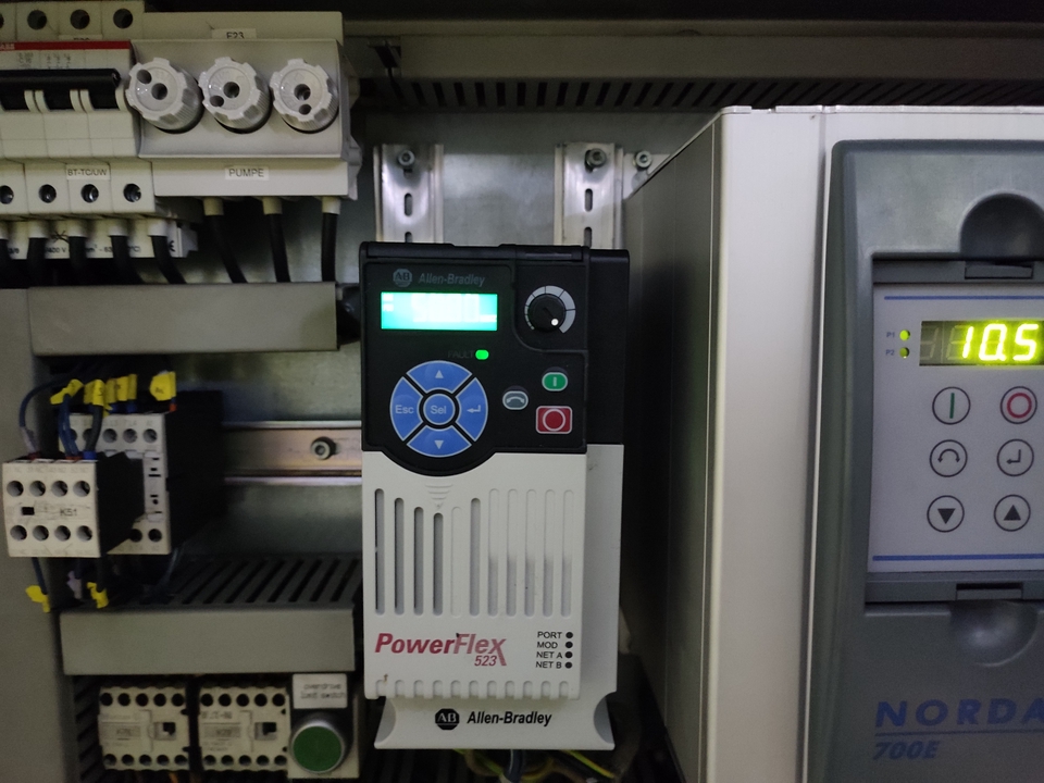 Elektronik & Robotika - Pemrograman PLC dan HMI, Maintenance dan Setting VSD/VFD  - 2