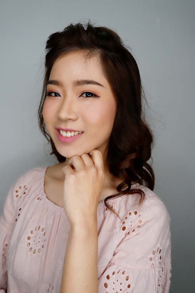 ช่างแต่งหน้า - Doublebee Makeup Artist - 9