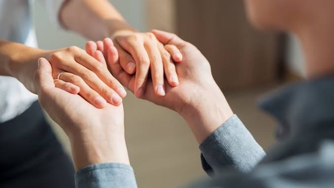 รับปรึกษาปัญหาชีวิตครอบครัวและความรัก สร้างแรงบันดาลใจและให้คำแนะนำ