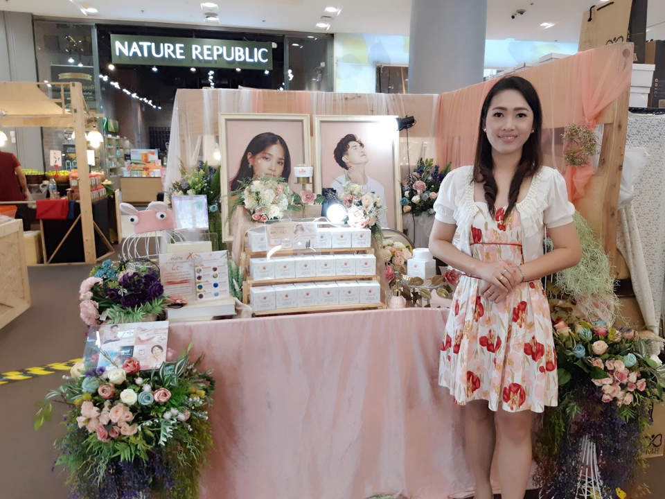 พนักงานขายออกบูธสินค้าเครื่องประดับ งานpart time กรุงเทพ