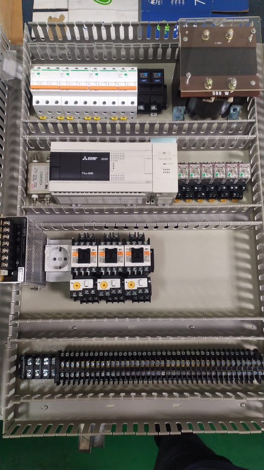 Jasa Pembuatan Robot Arduino Line Follower dengan desain PCB dan komponen elektronik lengkap