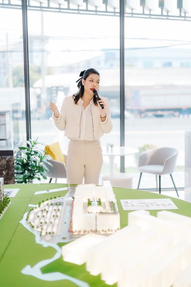 พิธีกรมืออาชีพ รับงานพิธีกร จ้าง mc mc งานแต่ง งานอีเว้นท์ พิธีกรงานแต่ง พิธีกรงานบวช พิธีกรเปิดโครงการ