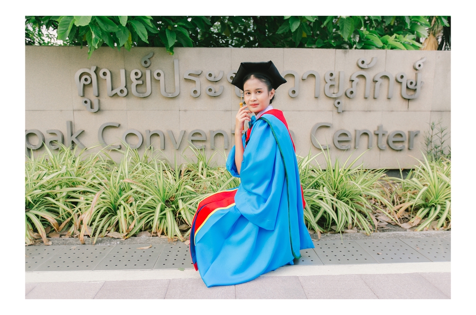 ช่างภาพรับปริญญา ถ่ายรูปรับปริญญา ถ่ายภาพ portrait รับถ่ายรูปโปรไฟล์ รับถ่ายภาพบุคคล