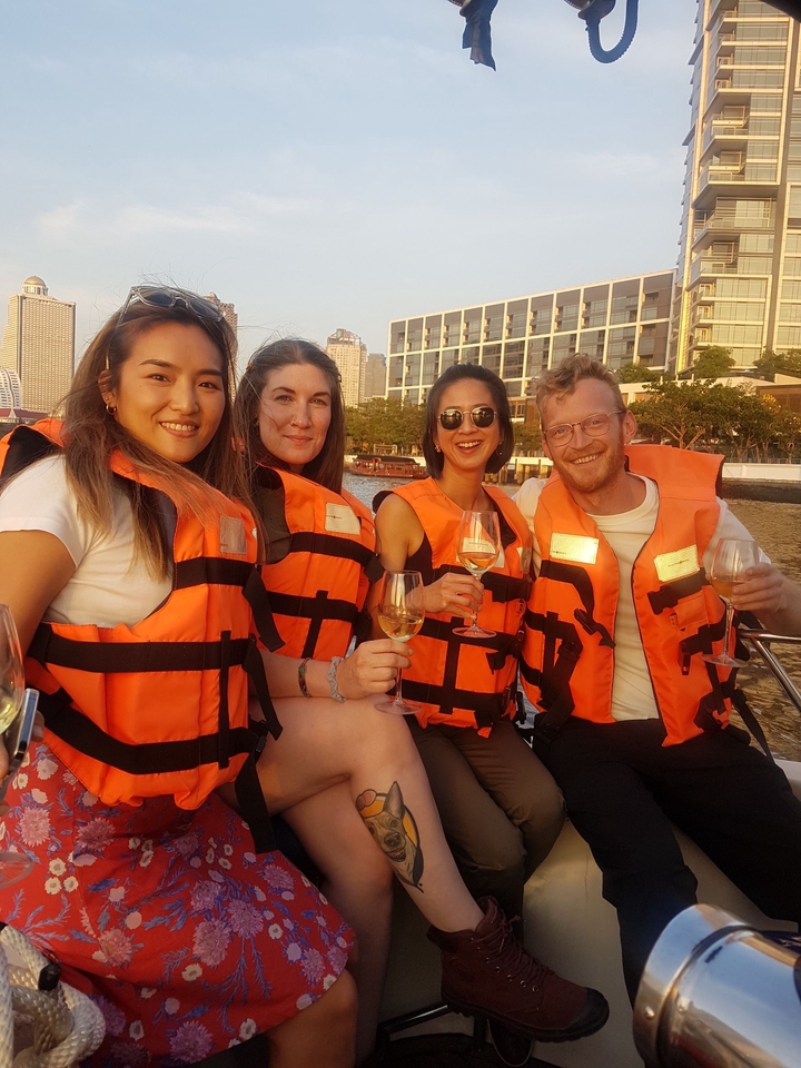 จ้างไกด์ส่วนตัว เที่ยวเซี่ยงไฮ้ ไกด์นําเที่ยว เซี่ยงไฮ้ ไกด์ จีน จ้างไกด์ส่วนตัว จีน