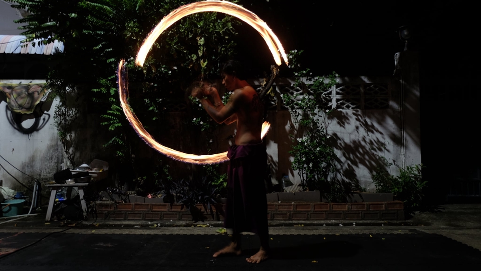 อื่นๆ - รับแสดงโชว์ควงกระบองไฟ – พ่นไฟ โดยทีมงานมืออาชีพ - 18