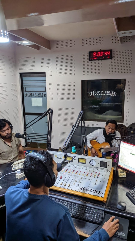 Sulih suara (dubbing, looping) - Voice Over Pria Special Youtube or Corporate - 5