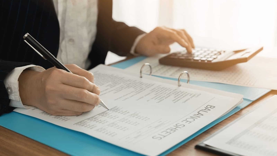 Jasa Konsultan Keuangan membuat laporan keuangan bisnis untuk perusahaan