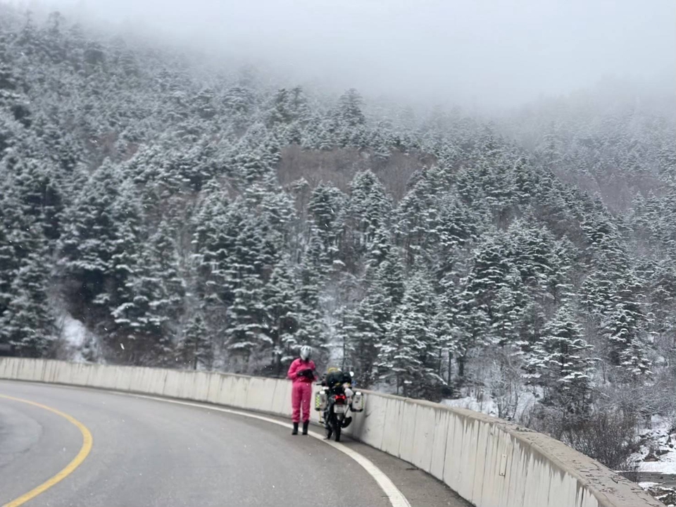 จ้างไกด์ส่วนตัว ไกด์นําเที่ยว ท่องเที่ยว ภูเขา ธรรมชาติ สวยงาม