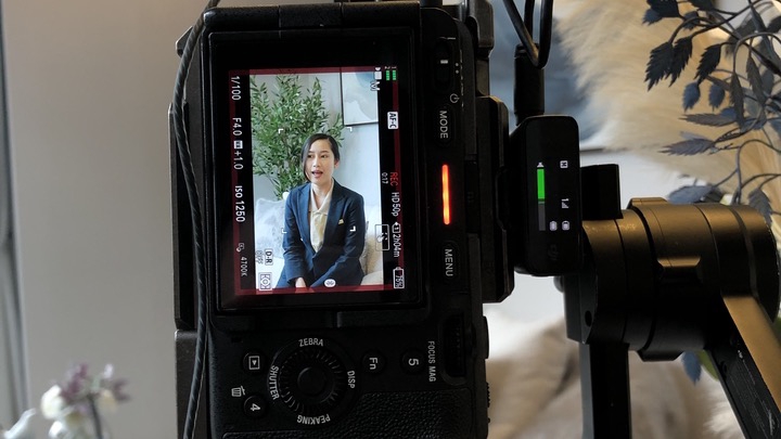 รับถ่ายวีดีโอสัมภาษณ์มืออาชีพ ตัดต่อวีดีโอคุณภาพสูง