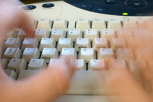 Jasa pengetikan online cepat dan akurat, ketik dokumen, makalah, skripsi, proposal, tugas sekolah, tugas kantor