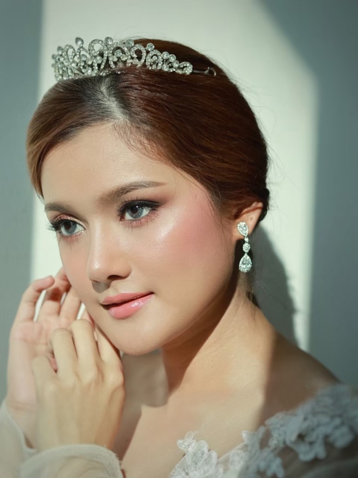 ช่างแต่งหน้า - แต่งหน้าทำผมเพื่อนเจ้าสาว/ไปงาน/งานรับปริญญา โดยช่างมืออาชีพ - 2