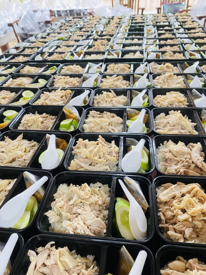 รับจัดเลี้ยงนอกสถานที่ อาหารกล่องข้าวมันไก่ จัดเลี้ยง catering
