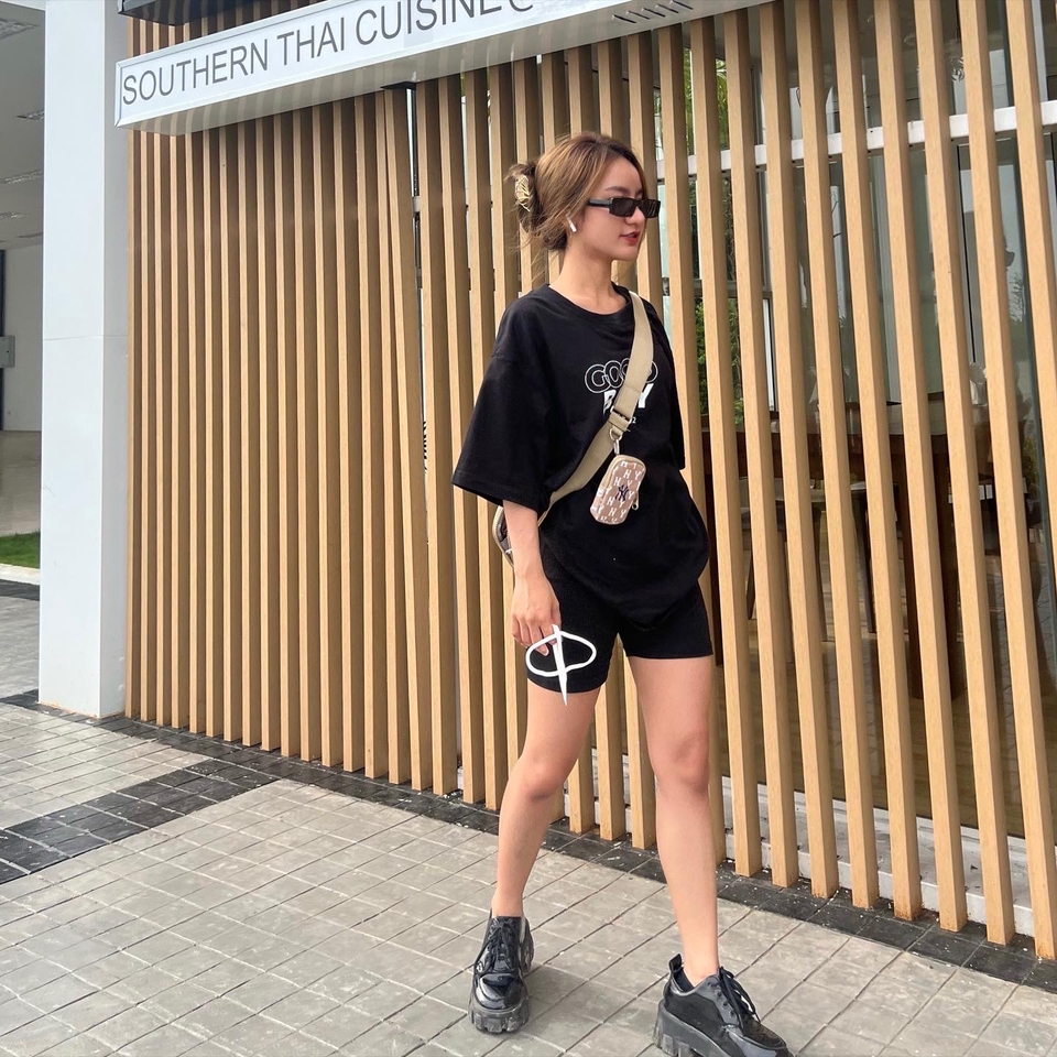 เน็ตไอดอลและบล็อกเกอร์รีวิว - รีวิวคาเฟ่ เสื้อผ้า ที่พัก และสินค้าอื่นๆ รูปภาพและวิดิโอ (FB/IG/TIKTOK) - 15