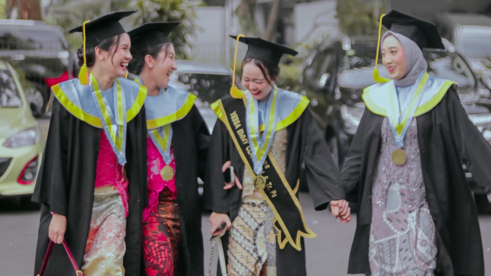 Fotografi - JASA PHOTOGRAPHER WEDDING, PREWEDDING & ENGAGEMENT [JABODETABEK] - 1