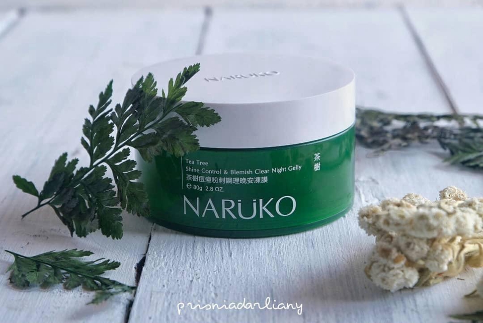 Jasa Fotografi Produk Kosmetik Naruko Tea Tree Shine Control & Blemish Clear Night Gelly di Indonesia