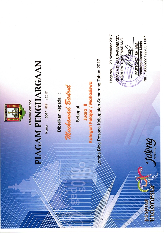 Piagam penghargaan untuk konsultan SEO terbaik, jasa SEO bergaransi, jasa backlink berkualitas untuk bisnis di Semarang.