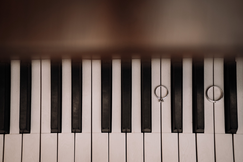 รับตัดต่อวีดีโอ งานแต่ง วีดีโอพรีเซนต์งานแต่ง