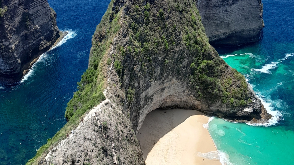 Jasa Desain Infografis Kreatif dan Berkualitas - Itinerary perjalanan dari Semarang ke Nusa Penida